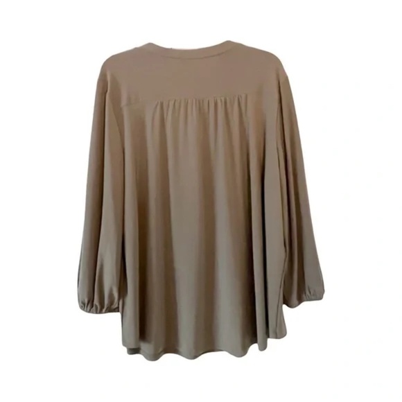 Two by Vince Camuto | Army Olive Green V-Neck Blouse Top, XXL - Picture 3 of 8